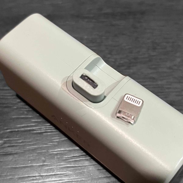 ミクロスブログ モバイルバッテリー 折れた