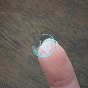 ミクロスブログ　ソフトレンズ　割れている